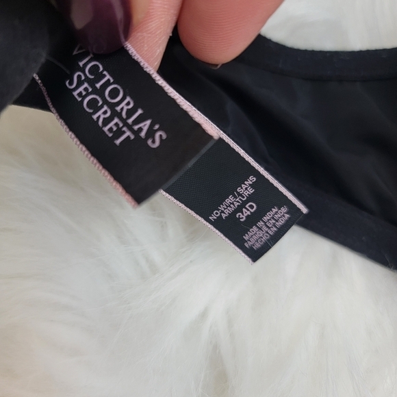 2/$20 Victoria's Secret Perfect Shape Bra 32DD - Picture 3 of 7